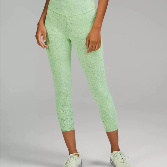 💚Lululemon  Activewear Legging 💚 - Picture 3 of 12